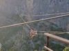 Yvonne (67) uit Enschede hangt vast op 200 meter hoogte tijdens ziplinen in Kroati