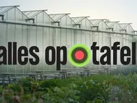 Alles op tafel - Tonijn, chips en tussendoortjes