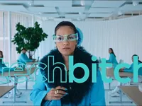 Techbitch - Stephanie is met AI overal