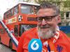 Oranjebus viert dubbel jubileum groots: mars met tienduizenden fans tijdens EK