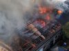 Zeer grote brand in centrum van Nuland, rook al vanaf A59 te zien
