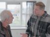 Dennis confronteert aannemer: 'Ben jij een oplichter?'