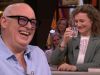 Renske Leijten neemt strategisch een slok water tijdens ordinair gesprek aan Vandaag Inside-tafel