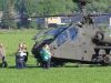 Militaire helikopter moet noodlanding maken in weiland bij Borger