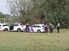 Man rijdt in op agenten in Maassluis, politie lost schoten