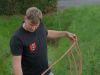Oeps: aanhangwagen zit vast in de sloot