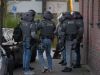 Speciaal team verricht arrestatie in woning Eindhoven, meerdere knallen te horen