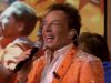 Gerard Joling zorgt met WK-hit 'Rood, Wit, Blauw' voor heerlijke opening van Vandaag Inside Oranje!
