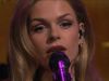 Davina Michelle betovert De Oranjezomer-studio met 'Still Champagne'