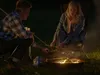 Met marshmellows en diepe gesprekken komen Sjors en Jet dichter tot elkaar