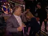 In de Wandelgangen: Merel helpt Dick Advocaat met microfoontje: 'Niet de broek van Dick naar beneden trekken!'