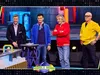 Wie van de mannen gaat het beste door de carwash?