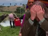 Johan slaat handen voor zijn hoofd na ordinair filmpje: 'Oh, oh, oh'
