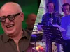 René lacht om zingende Wilfred en Bas: 'Niet tijd dat we hem tegen zichzelf in bescherming nemen?'