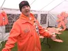 Je weet dat het EK Voetbal dichterbij komt als Haagse Marktweg weer oranje kleurt