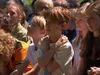 Basisschoolkinderen herdenken joodse kindertransporten vanuit Kamp Vught