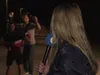 Noa Vahle live op tv onderbroken door twee dronken Duitsers