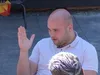 Jason krijgt een reality check van de Vossen