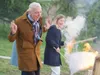 Martien helemaal in z'n element: fikkie stoken!