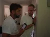 De eerste gasten arriveren... maar de keuken is nog niet af!