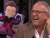 Gordon krijgt Gerard Joling-knuffel overhandigd: 'Heeft iemand een naald?'
