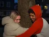Anouk en Jaïr proberen van hun stress af te komen