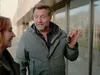 Dennis komt met slim plan om foute autoverkoper te ontmaskeren!
