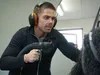 André en Mart werken zich in het zweet in trimsalon