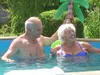 Wim en Christa zoeken de verkoeling op