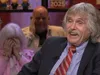Vrouw achter Johan Derksen wordt plotseling onderwerp van gesprek over seks: 'Sorry, mevrouw!'