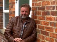 Homes under the Hammer - Martin Smells Trouble
