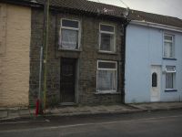 Homes under the Hammer - Mum to the Rescue!