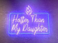 Hotter Than My Daughter - Mam Doe Eens Normaal Najaar 2011 /1