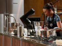 MasterChef Australië - Pressure Test: Jean-Christophe Novelli's Jack in a Box